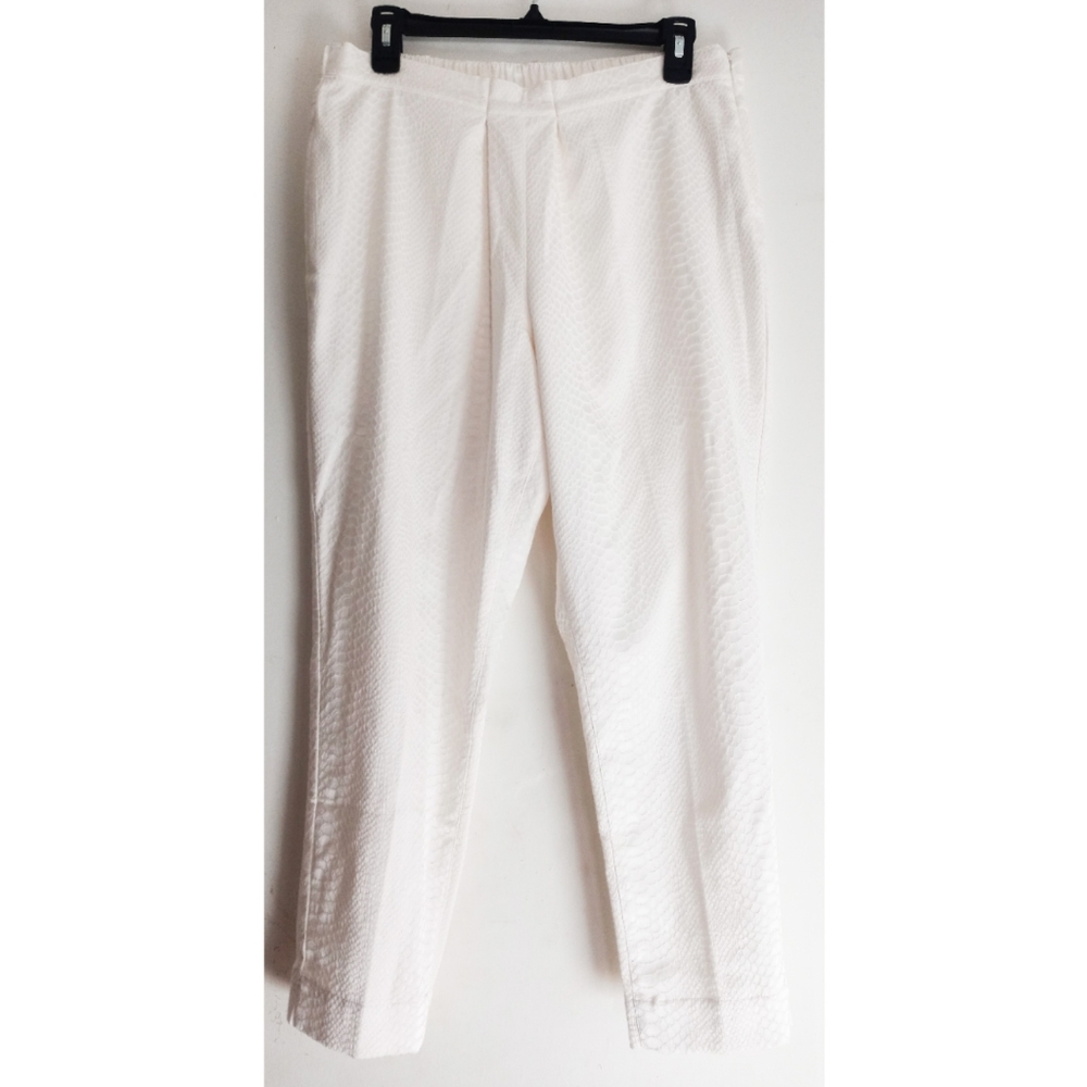 Soft Surroundings White Snakeskin Cropped Pants